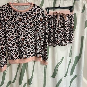 Leopard Print women’s Lounge Set - Pink and Black